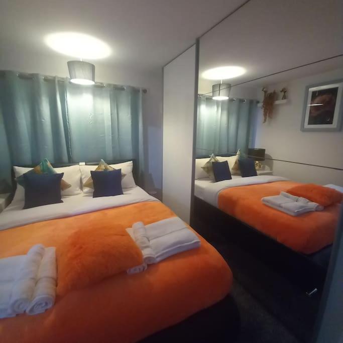 Golden Plush Suites - Beautiful Luxury 3 Bed House In Leicester Dış mekan fotoğraf